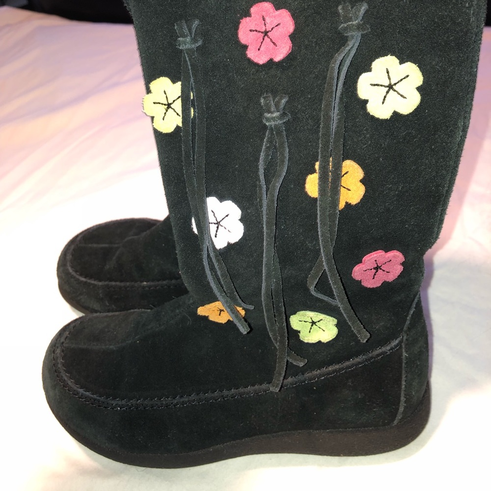 Rachel boots in good shape